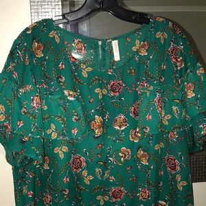 Floral Xhilaration top
